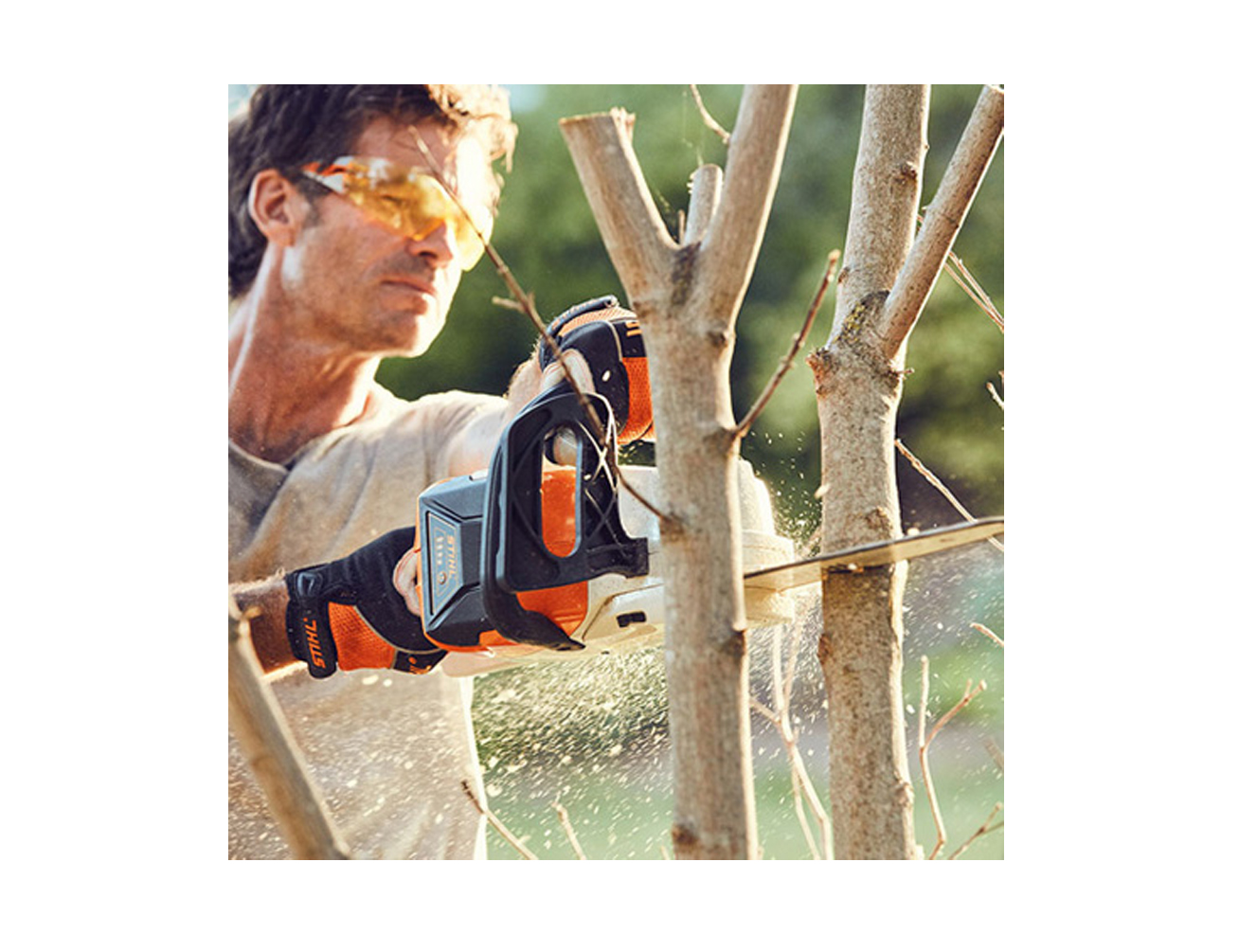 STIHL Akku-Kettensäge MSA 70 C-B mit Akku AK 30 und Ladegerät AL 101, Perfekt für die Grundstückspflege